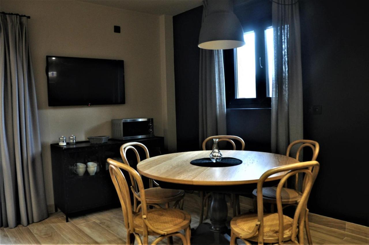 Apartamentos Las Agueeras Linares  ภายนอก รูปภาพ