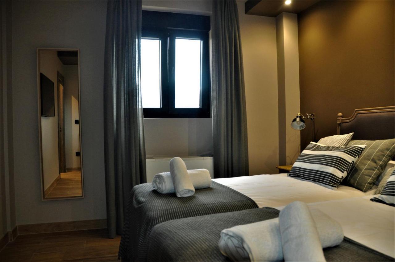 Apartamentos Las Agueeras Linares  ภายนอก รูปภาพ