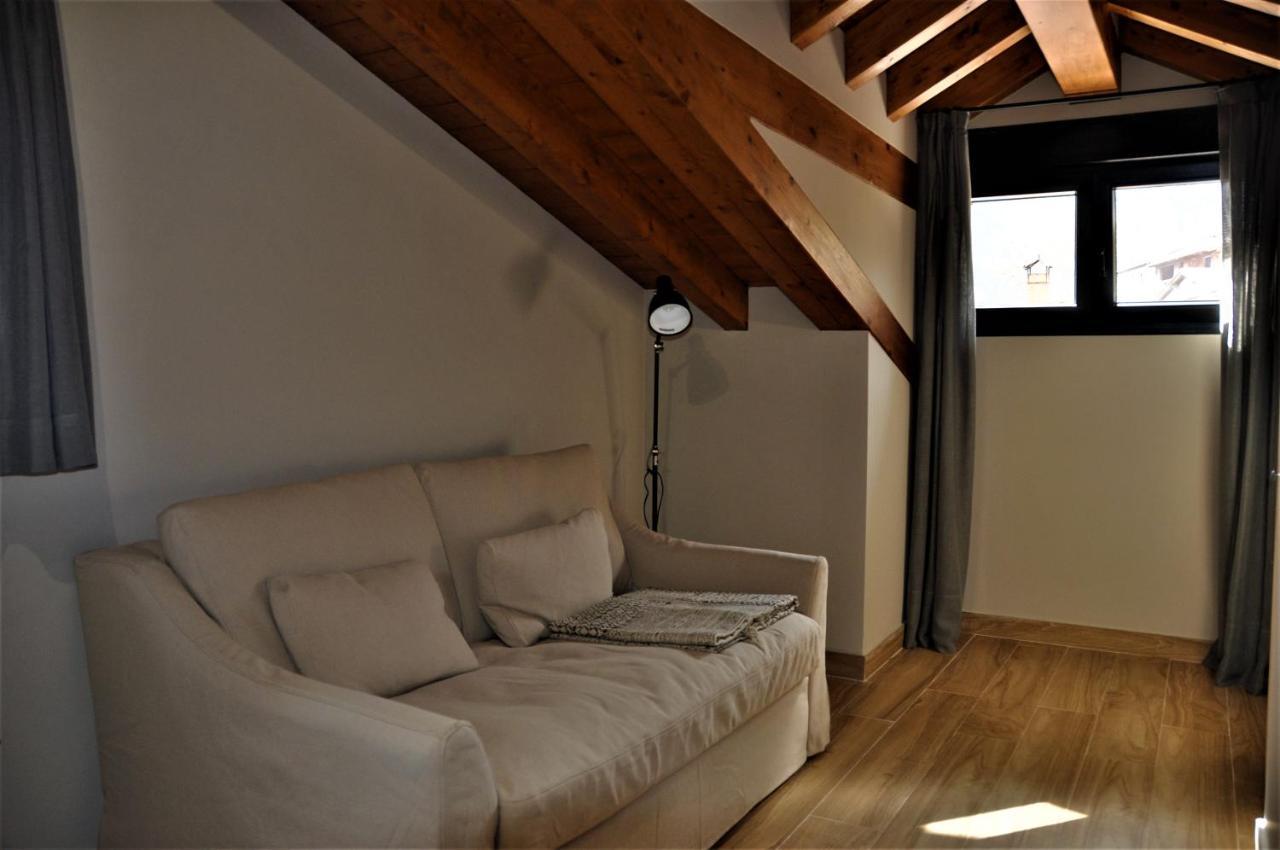 Apartamentos Las Agueeras Linares  ภายนอก รูปภาพ