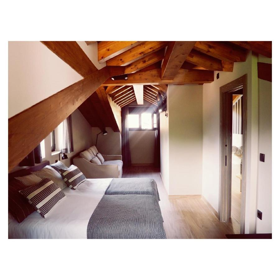 Apartamentos Las Agueeras Linares  ภายนอก รูปภาพ